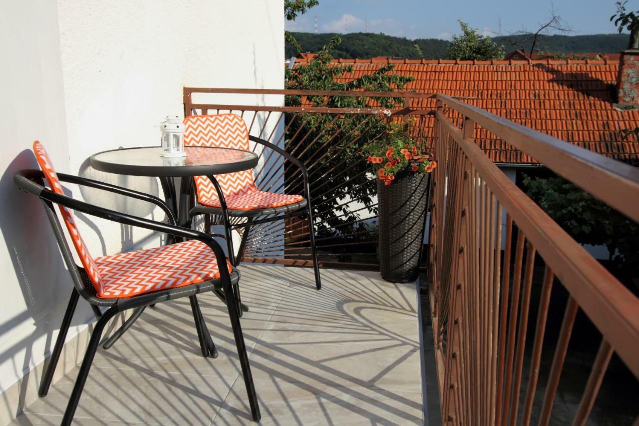 Apartamento Apartman Ana Otočac Exterior foto
