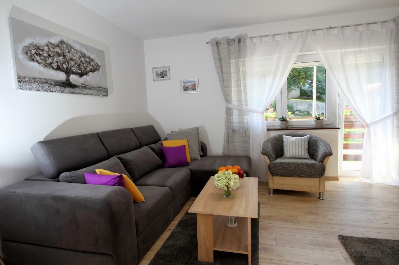 Apartamento Apartman Ana Otočac Exterior foto